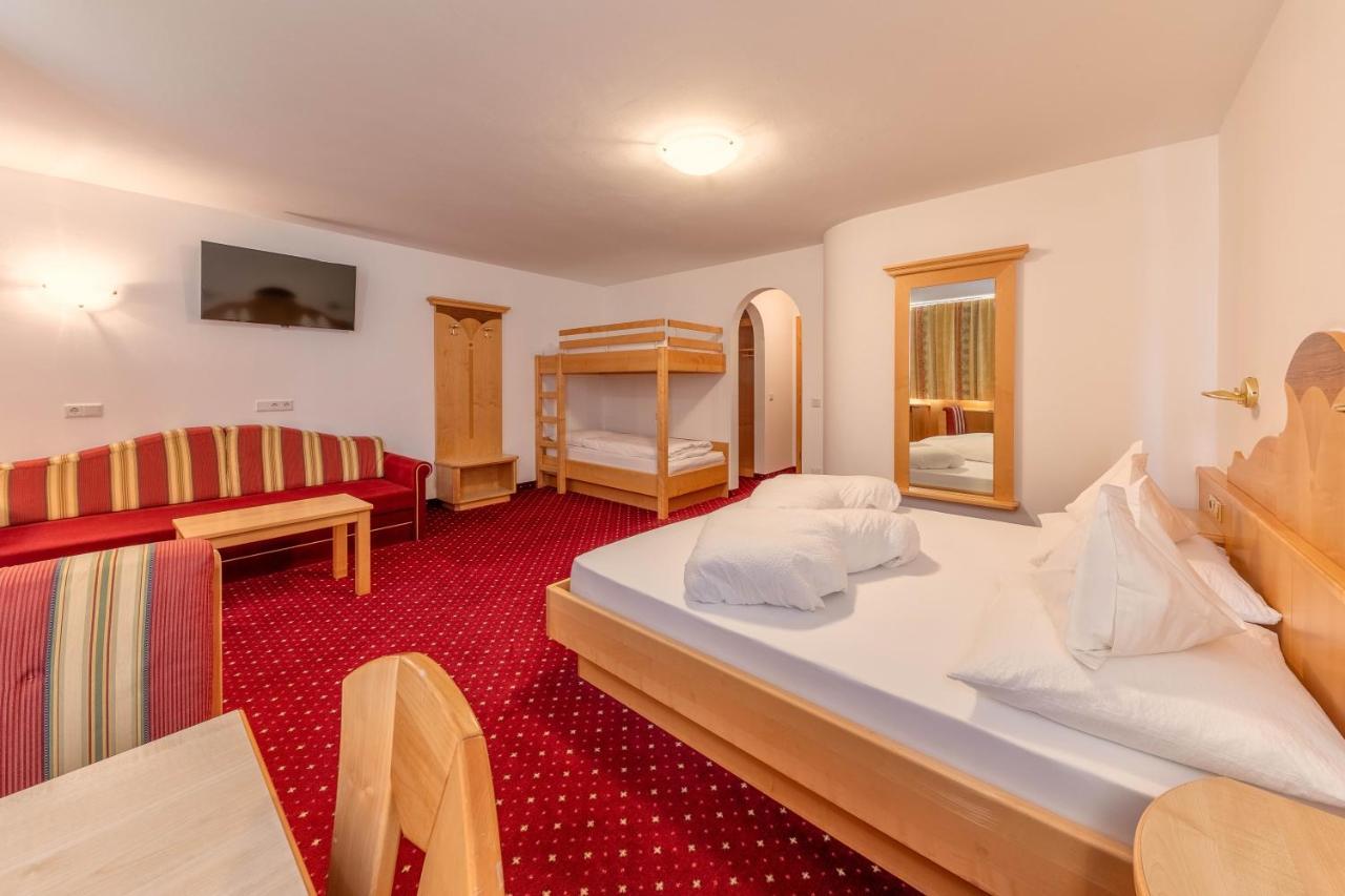 Hotel Schwarzer Adler Resia Dış mekan fotoğraf